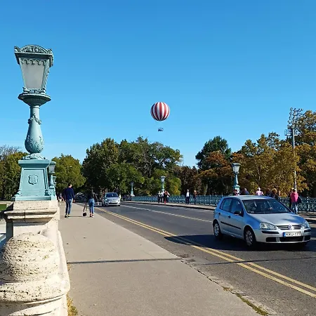 Palace Apartamento Budapeste